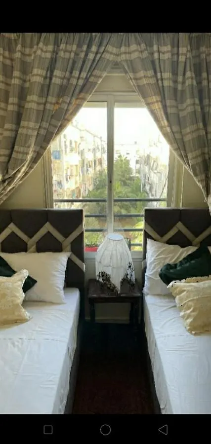 Appartement Partage Situee A Peu Pres Dix Minutes De La Plage Casablanca 0*,