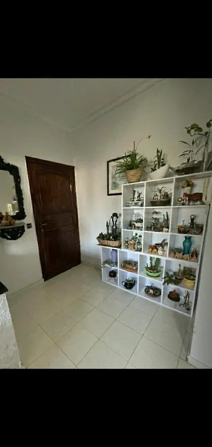 Apartment Appartement Partage Situee A Peu Pres Dix Minutes De La Plage Casablanca Morocco